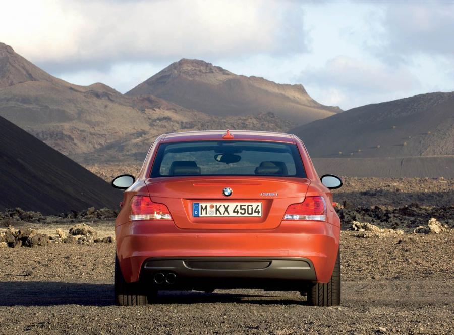  BMW 1-Series Coupe 2007 года  (фото 8 из 40)